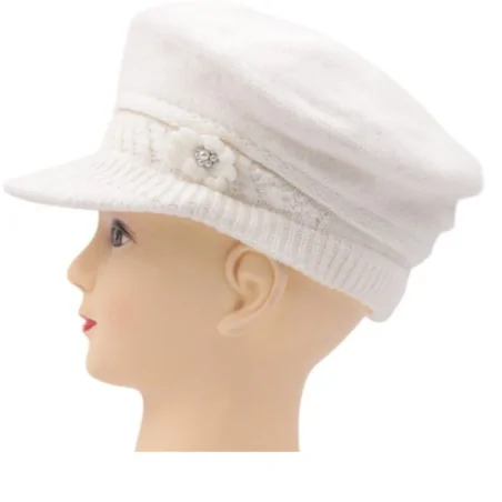 CZAPKA ZIMOWA DAMSKA CIEPŁA WHITE
